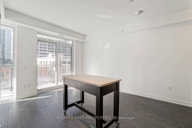 521 - 38 Iannuzzi St, Condo with 2 bedrooms, 2 bathrooms and 1 parking in Toronto ON | Image 6