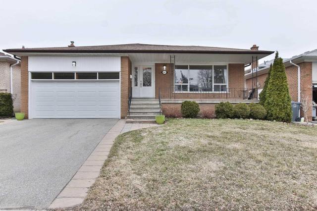 883 Hollowtree Cres, House detached with 4 bedrooms, 3 bathrooms and 4 parking in Mississauga ON | Image 1