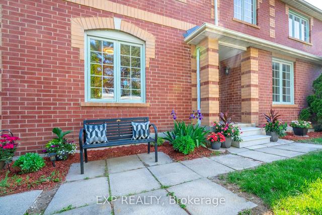 36 Lent Cres W, House attached with 3 bedrooms, 3 bathrooms and 2 parking in Brampton ON | Image 22