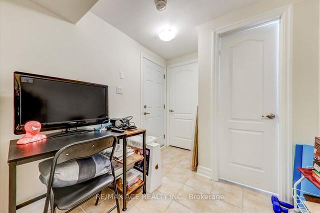 22 Coventry St, House attached with 3 bedrooms, 3 bathrooms and 1 parking in Toronto ON | Image 24