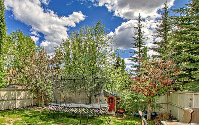 60 Westpoint Gardens Sw, House detached with 3 bedrooms, 3 bathrooms and 4 parking in Calgary AB | Image 24