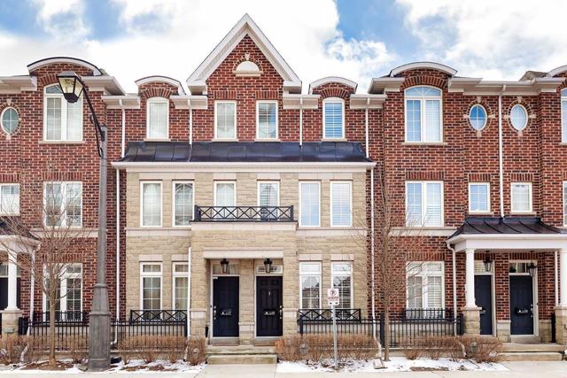 98 - 117a The Queensway, Townhouse with 3 bedrooms, 2 bathrooms and 2 parking in Toronto ON | Image 1