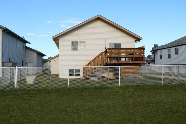 7436 103a Street, House detached with 4 bedrooms, 2 bathrooms and 4 parking in Grande Prairie AB | Image 38