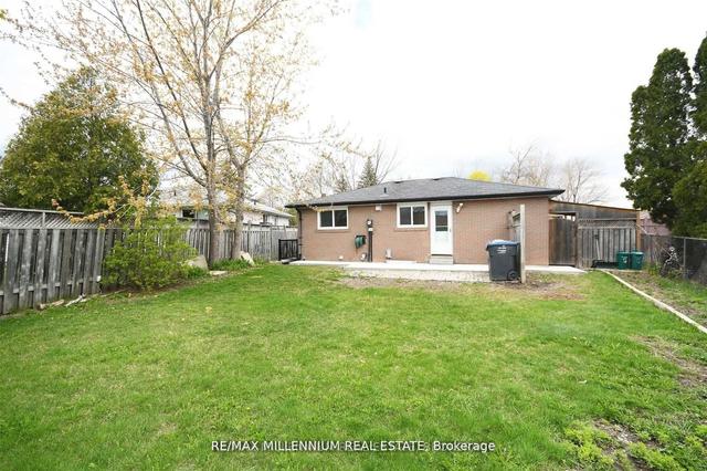 156 Folkstone Cres, House detached with 3 bedrooms, 2 bathrooms and 4 parking in Brampton ON | Image 25