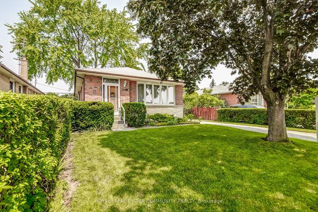 65 Summerfield Cres, House detached with 3 bedrooms, 2 bathrooms and 3 parking in Toronto ON | Image 12