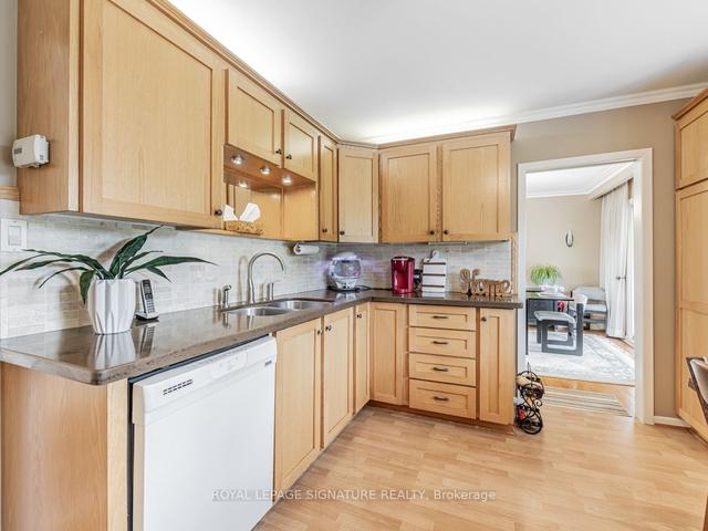 60 Brumwell St, House detached with 3 bedrooms, 3 bathrooms and 8 parking in Toronto ON | Image 4