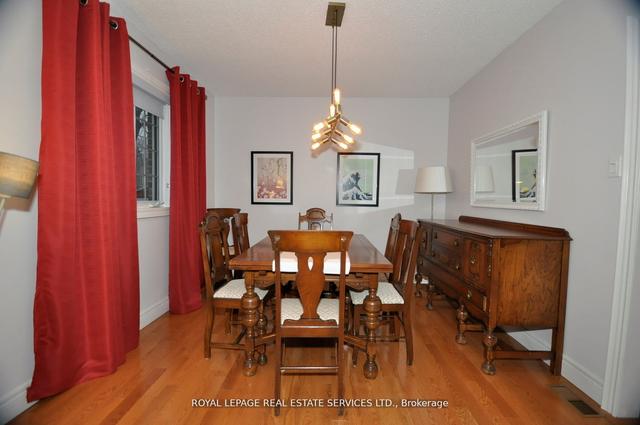 917 St Clarens Ave, House semidetached with 3 bedrooms, 2 bathrooms and 4 parking in Toronto ON | Image 11