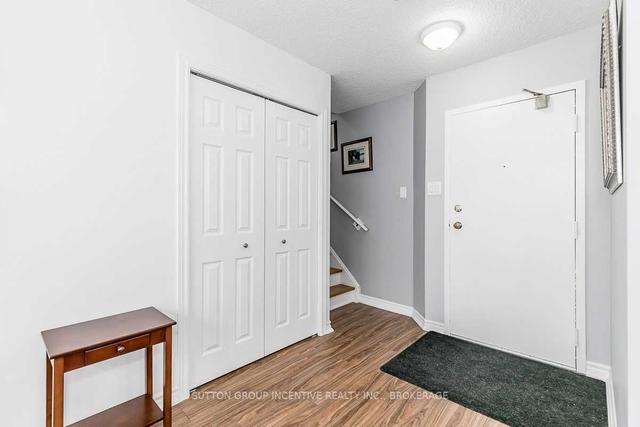 201 - 5580 Sheppard Ave E, Condo with 3 bedrooms, 1 bathrooms and 1 parking in Toronto ON | Image 4