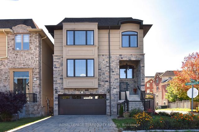177 Townsgate Dr, House detached with 4 bedrooms, 5 bathrooms and 6 parking in Vaughan ON | Image 1