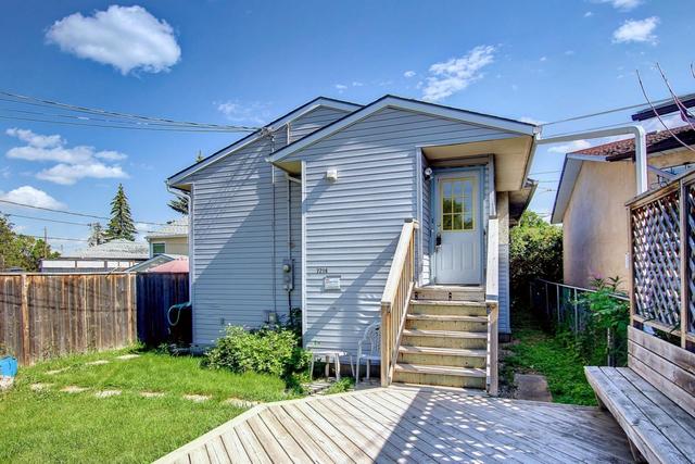 7214 Bowness Road Nw, House detached with 3 bedrooms, 2 bathrooms and 3 parking in Calgary AB | Image 3