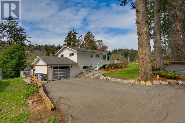 4850 Elk Rd, House detached with 4 bedrooms, 2 bathrooms and 8 parking in Saanich BC | Image 11