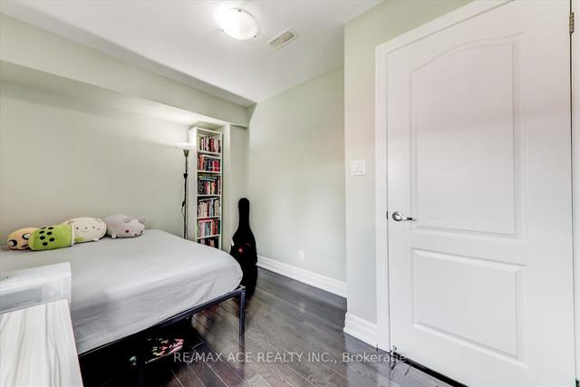 22 Coventry St, House attached with 3 bedrooms, 3 bathrooms and 1 parking in Toronto ON | Image 9