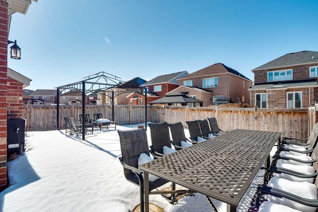64 Sundragon Tr, House detached with 4 bedrooms, 3 bathrooms and 4 parking in Bradford West Gwillimbury ON | Image 20