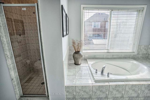 24 Jaguar St, House detached with 4 bedrooms, 4 bathrooms and 4 parking in Toronto ON | Image 10