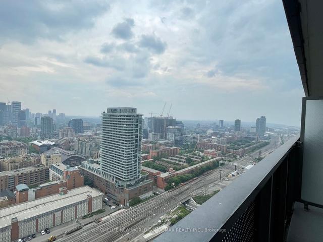 3603 - 55 Cooper St, Condo with 1 bedrooms, 1 bathrooms and 0 parking in Toronto ON | Image 4