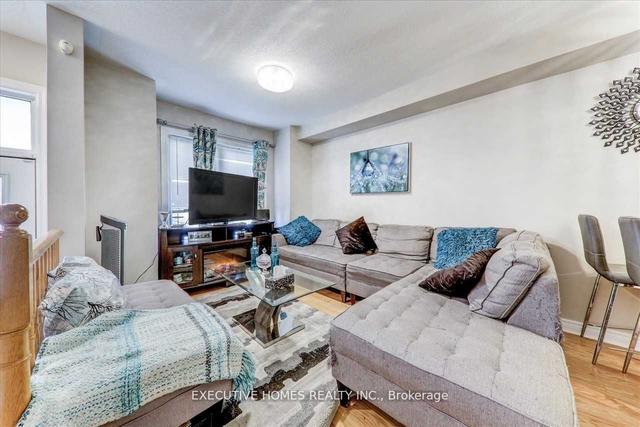 43 Kawneer Terr, House attached with 4 bedrooms, 4 bathrooms and 3 parking in Toronto ON | Image 31