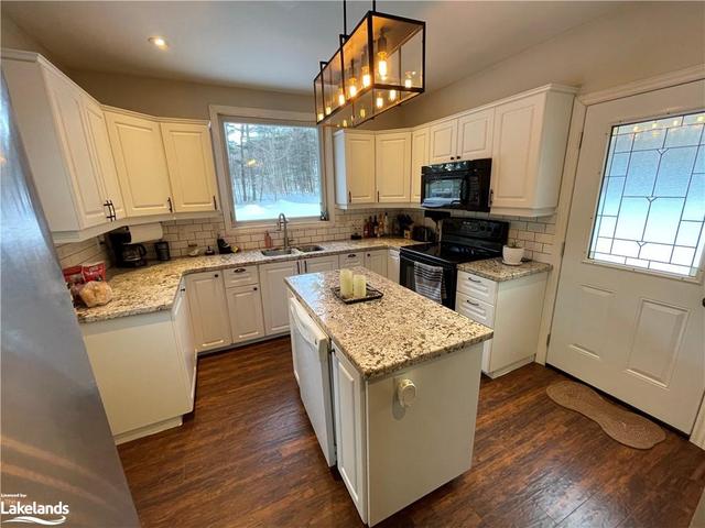 185 Muskoka 10 Road, House detached with 3 bedrooms, 1 bathrooms and null parking in Huntsville ON | Image 27