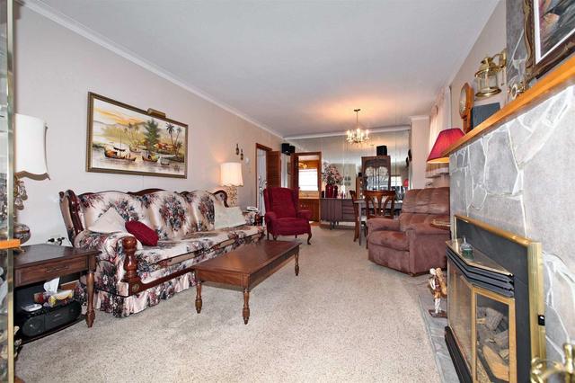 80 Adair Rd, House detached with 2 bedrooms, 2 bathrooms and 2 parking in Toronto ON | Image 5