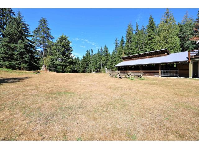 2345 Mountain Road, House detached with 2 bedrooms, 2 bathrooms and null parking in Sunshine Coast F BC | Image 32
