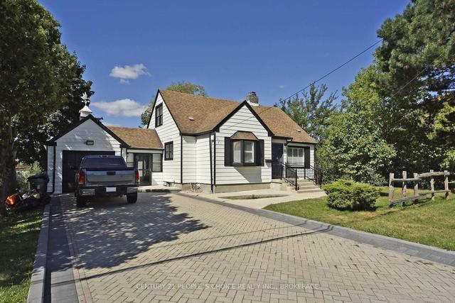 8 Wardlaw Cres, House detached with 4 bedrooms, 3 bathrooms and 7 parking in Toronto ON | Image 1
