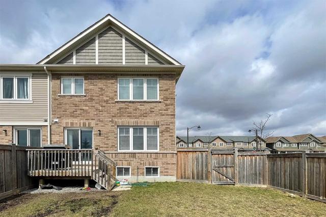 79 Great Gabe Cres, House attached with 3 bedrooms, 3 bathrooms and 3 parking in Oshawa ON | Image 29