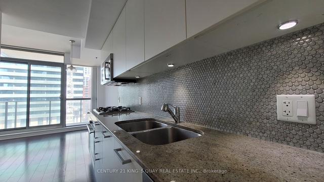 1008 - 375 King St W, Condo with 1 bedrooms, 1 bathrooms and 0 parking in Toronto ON | Image 10
