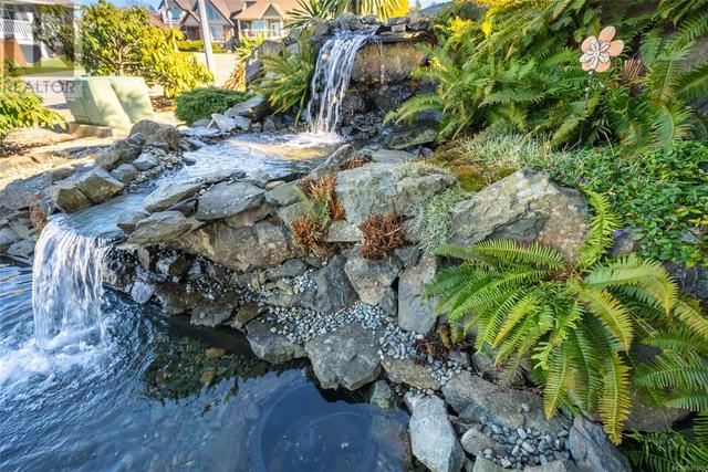 5558 Cliffside Rd, House detached with 3 bedrooms, 4 bathrooms and 6 parking in Nanaimo BC | Image 13