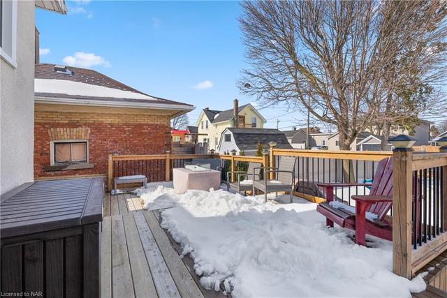 25 Almond Street, House detached with 2 bedrooms, 1 bathrooms and null parking in St. Catharines ON | Image 16