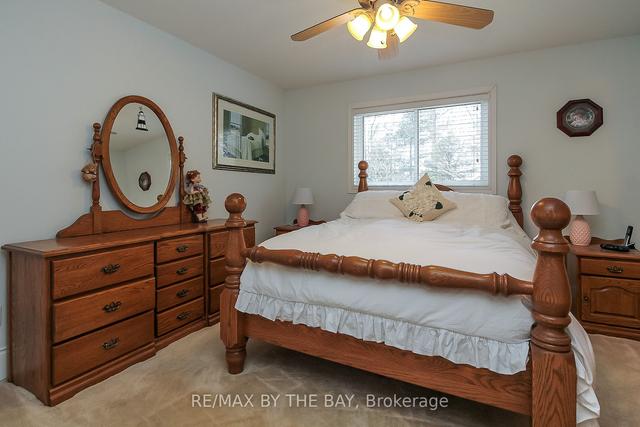 48 Regina Blvd, House detached with 2 bedrooms, 4 bathrooms and 6 parking in Wasaga Beach ON | Image 15