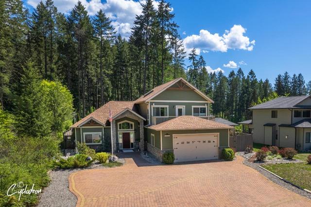 2066 Massie Road, House detached with 3 bedrooms, 3 bathrooms and null parking in Kootenay Boundary C BC | Image 1