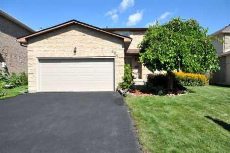 984 Ferndale Cres, House detached with 4 bedrooms, 3 bathrooms and 4 parking in Newmarket ON | Image 1