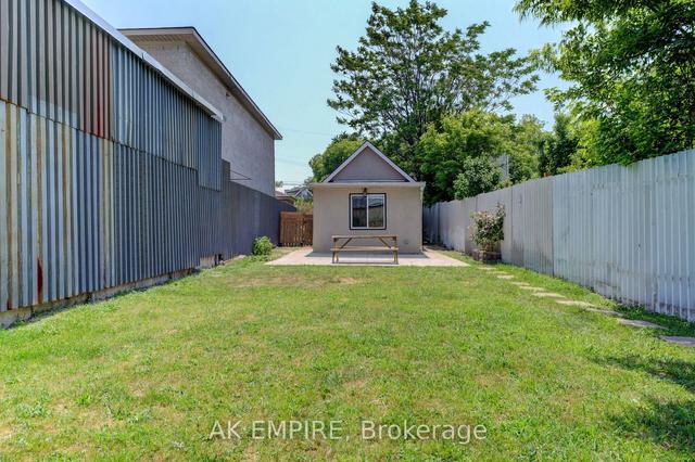 43 Whitfield Ave, House detached with 3 bedrooms, 1 bathrooms and 4 parking in Hamilton ON | Image 24