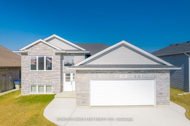 113 Macnab St, House detached with 3 bedrooms, 3 bathrooms and 6 parking in Lambton Shores ON | Image 1