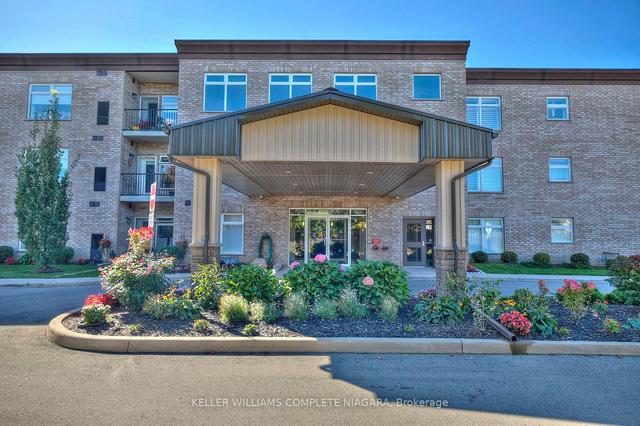 318 - 4644 Pettit Ave, Condo with 2 bedrooms, 2 bathrooms and 2 parking in Niagara Falls ON | Image 1