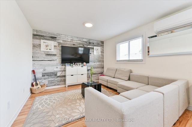 28 Candle Liteway, Townhouse with 3 bedrooms, 2 bathrooms and 2 parking in Toronto ON | Image 13