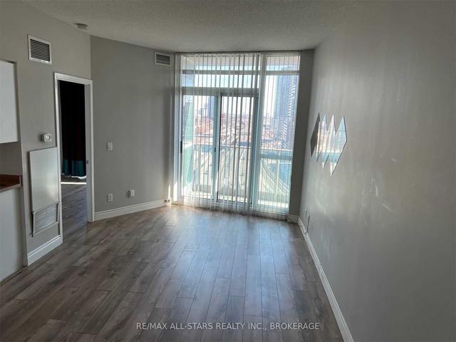 1610 - 18 Yonge St, Condo with 1 bedrooms, 1 bathrooms and 0 parking in Toronto ON | Image 6