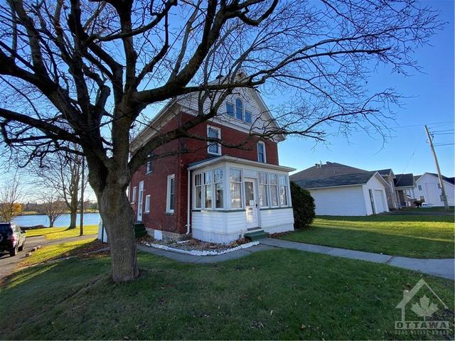 102 Queen Street, Home with 0 bedrooms, 0 bathrooms and 4 parking in Smiths Falls ON | Image 1