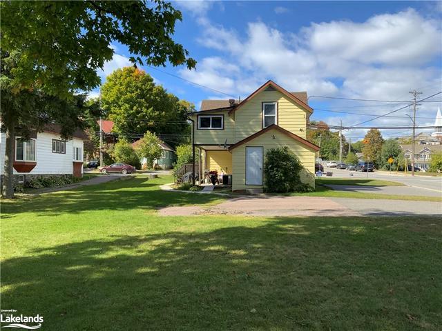 73 Gibson Street, House detached with 2 bedrooms, 2 bathrooms and null parking in Parry Sound ON | Image 34
