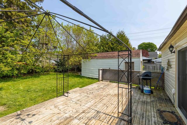790 7th St E, House detached with 3 bedrooms, 1 bathrooms and 4 parking in Owen Sound ON | Image 17