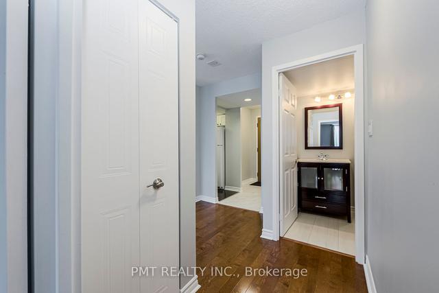 506 - 3 Hickory Tree Rd, Condo with 1 bedrooms, 1 bathrooms and 1 parking in Toronto ON | Image 3
