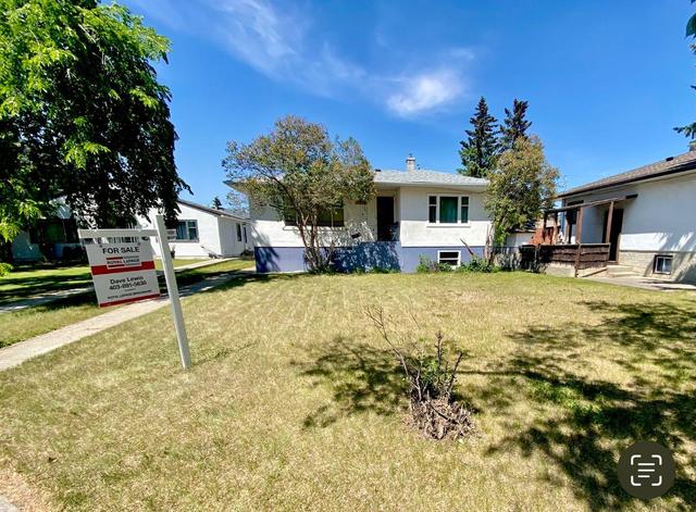 2618 1 Avenue Nw, House detached with 4 bedrooms, 2 bathrooms and 2 parking in Calgary AB | Image 2