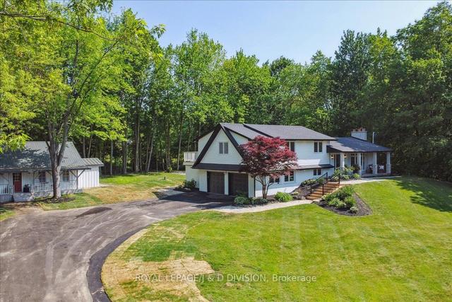 2340 Britannia Rd, House detached with 3 bedrooms, 3 bathrooms and 12 parking in Burlington ON | Image 1