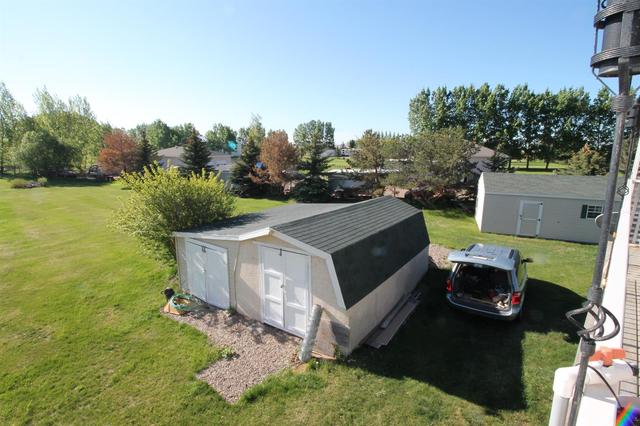 75075 Rr205, House detached with 2 bedrooms, 2 bathrooms and null parking in Lethbridge County AB | Image 16