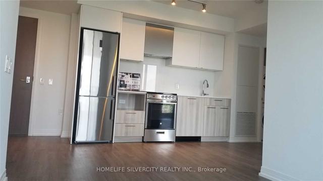 2713 - 251 Jarvis St, Condo with 2 bedrooms, 1 bathrooms and 0 parking in Toronto ON | Image 2