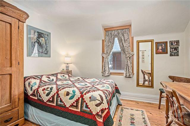 1034 Fisher Avenue, House detached with 3 bedrooms, 1 bathrooms and 3 parking in Ottawa ON | Image 23