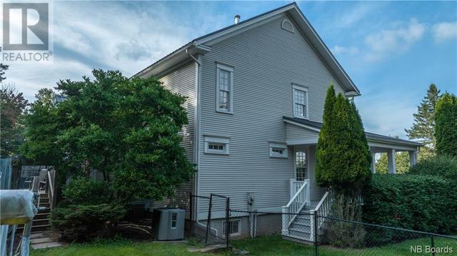 185 Pleasant Avenue, House detached with 5 bedrooms, 2 bathrooms and null parking in Sussex NB | Image 7
