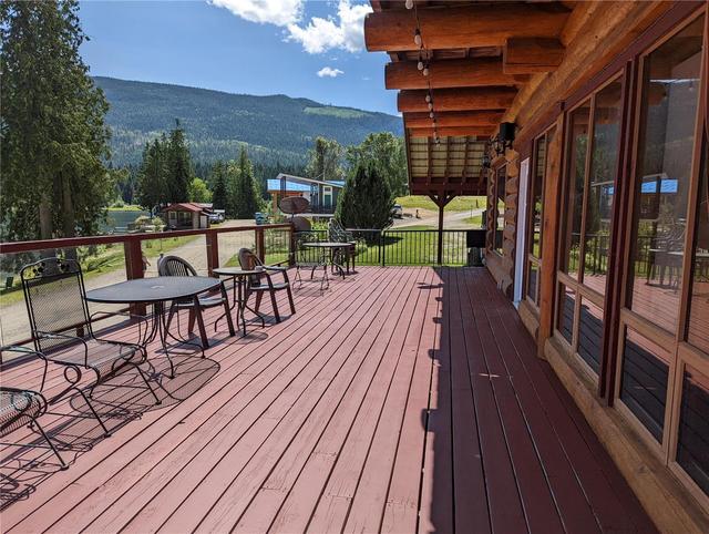 67 - 1681 Sugar Lake Road, House detached with 5 bedrooms, 5 bathrooms and 12 parking in North Okanagan E BC | Image 1