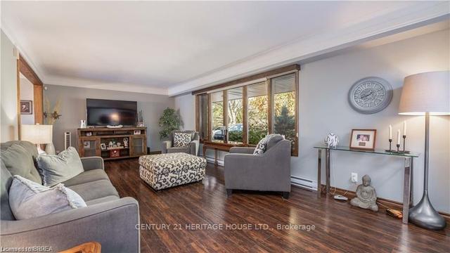 30 Ellis Ave, House detached with 3 bedrooms, 4 bathrooms and 12 parking in Brant ON | Image 37