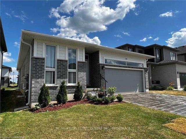 19 Sutherland Cres, House detached with 2 bedrooms, 2 bathrooms and 6 parking in Ingersoll ON | Image 1