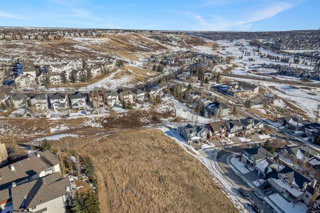 217 Hidden Creek Boulevard Nw, House detached with 3 bedrooms, 3 bathrooms and 4 parking in Calgary AB | Image 7